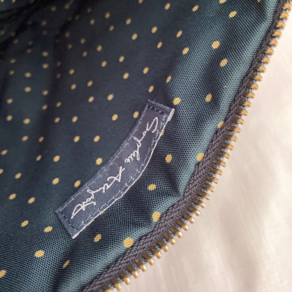 New Navy‎ Large Velveteen Bee Pouch - Picture 2 of 2